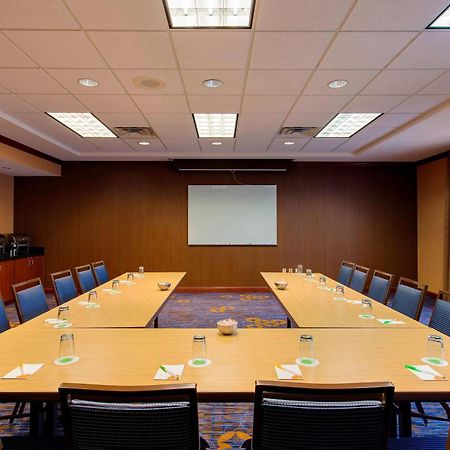 Courtyard By Marriott Chicago Schaumburg/Woodfield Mall מראה חיצוני תמונה