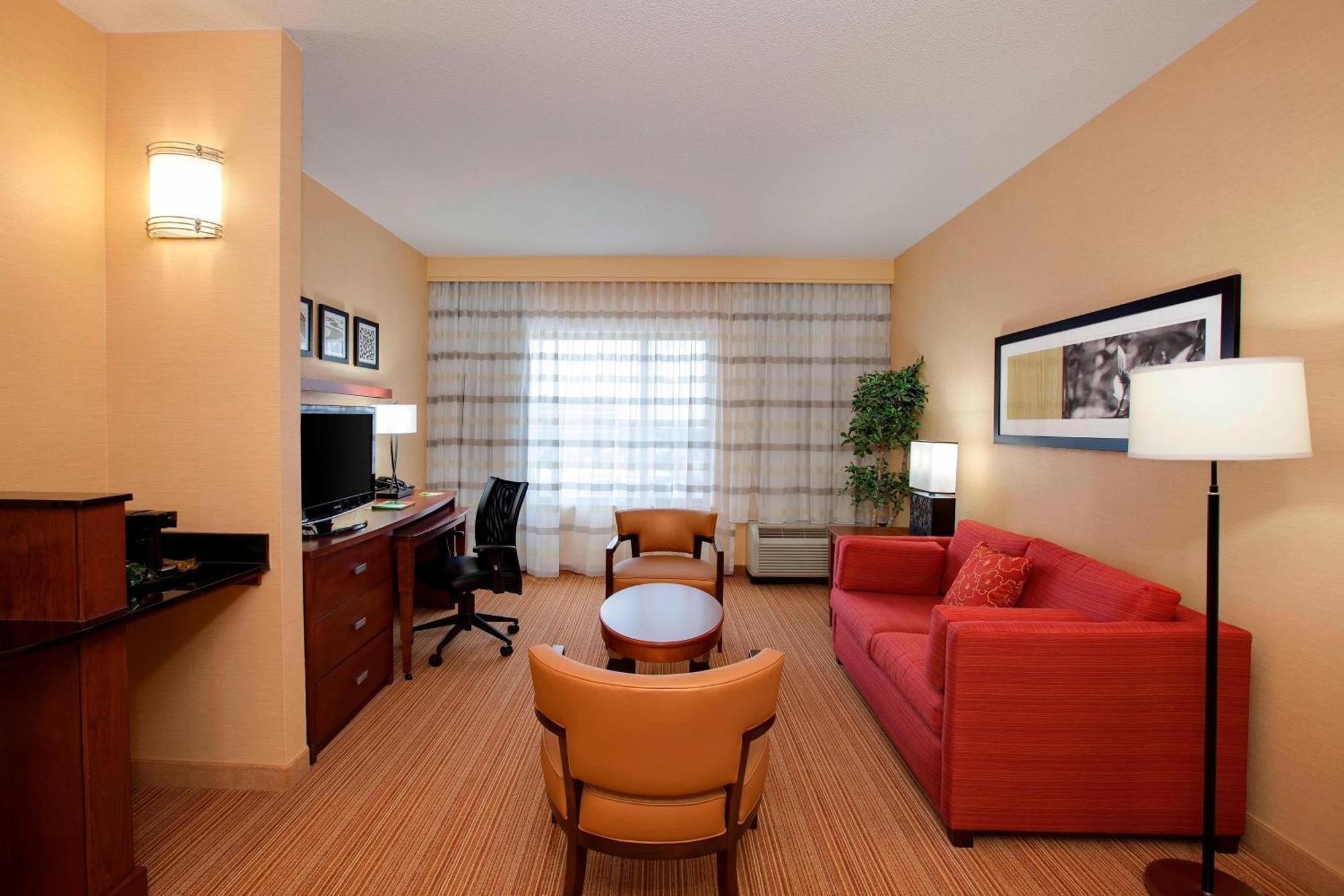 Courtyard By Marriott Chicago Schaumburg/Woodfield Mall מראה חיצוני תמונה