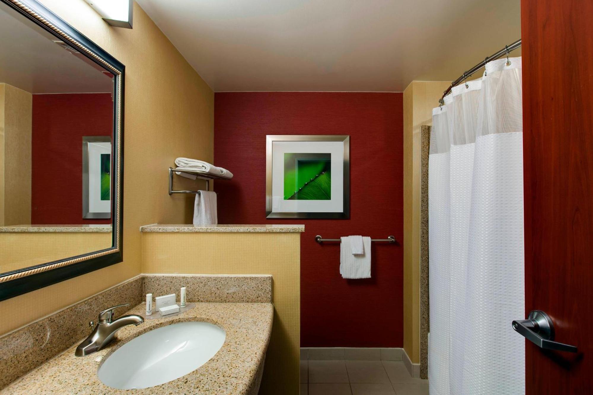 Courtyard By Marriott Chicago Schaumburg/Woodfield Mall מראה חיצוני תמונה
